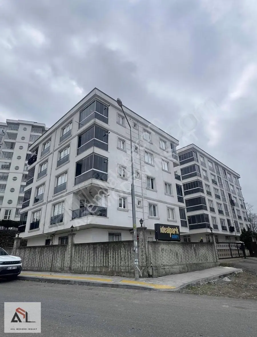 Karşıyaka Kuğukent Yakını Satılık 3+1 Daire