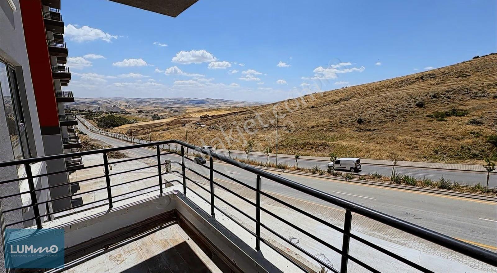 Lummo'dan Yapracıkta 2+1 Satılık Merkezi Sitede Sıfır Daire - Görsel 6