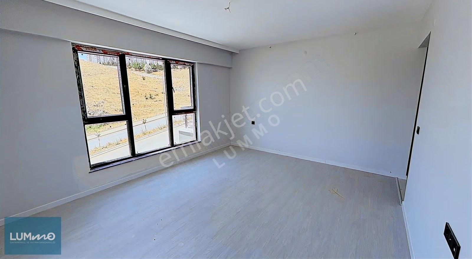 Lummo'dan Yapracıkta 2+1 Satılık Merkezi Sitede Sıfır Daire - Görsel 14