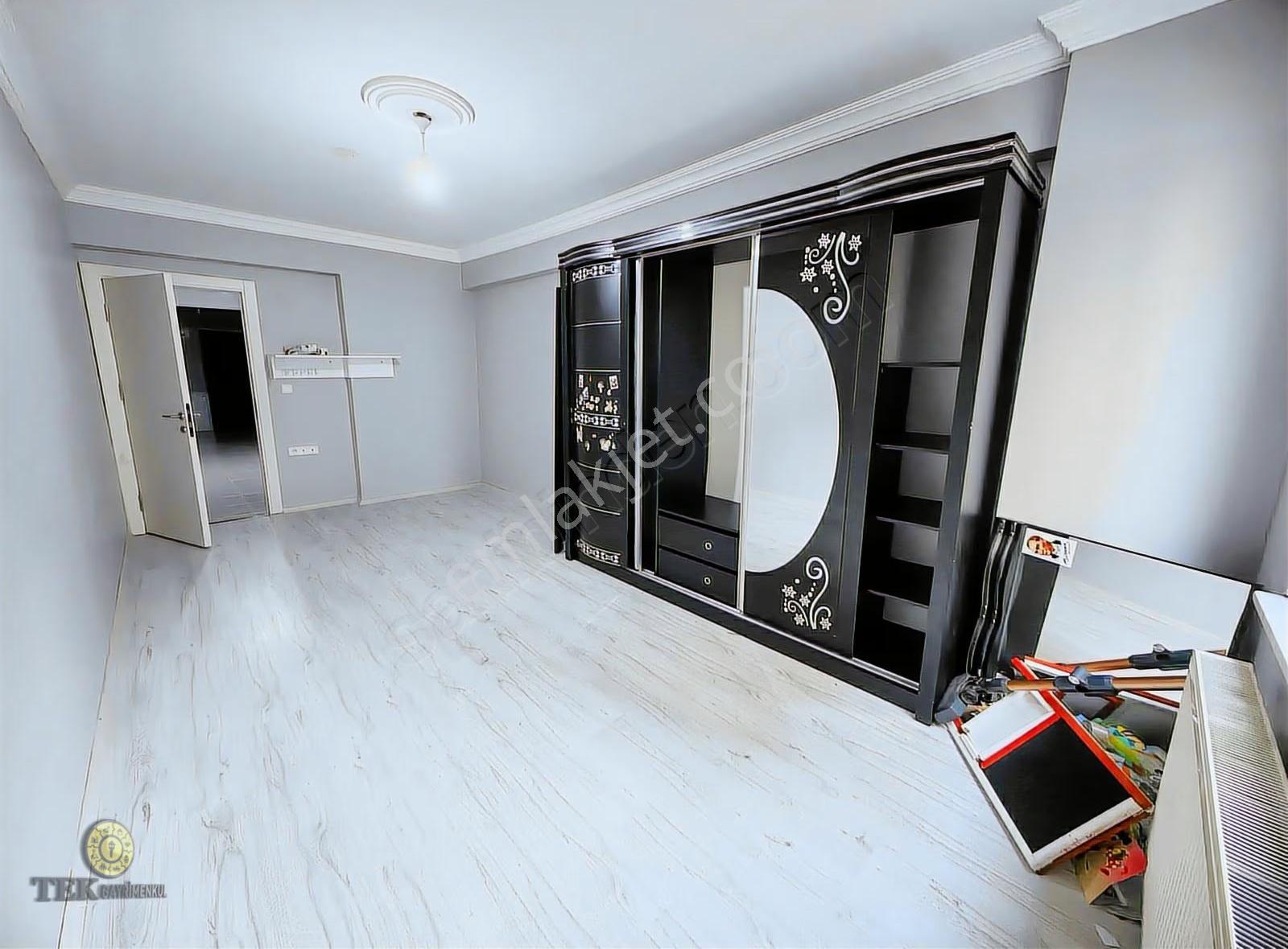Reşadiye Mah. De 3+1 145m² 13 Yıllık İskanlı Masrafsız Dairemiz - Görsel 24