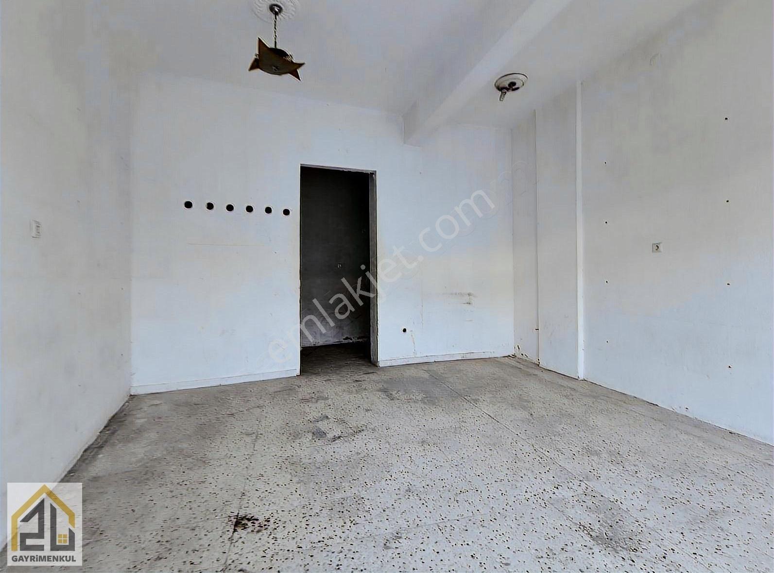 Zu Gayrimenkulden Pazar Yeri Karşısı Kiralık Dükkan - Görsel 33