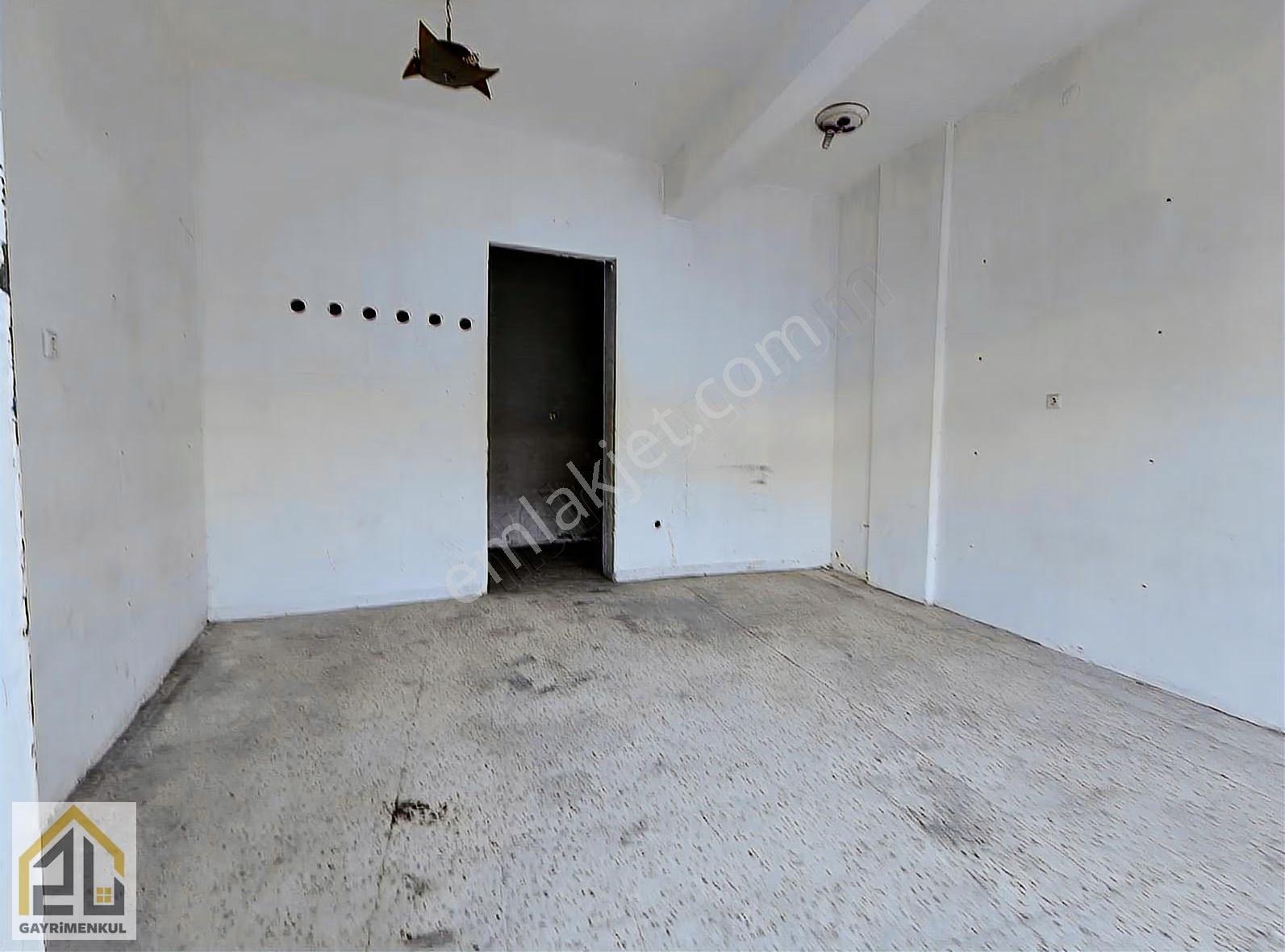 Zu Gayrimenkulden Pazar Yeri Karşısı Kiralık Dükkan - Görsel 25