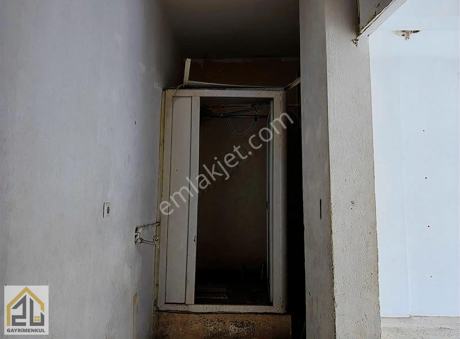 Zu Gayrimenkulden Pazar Yeri Karşısı Kiralık Dükkan - Görsel 23