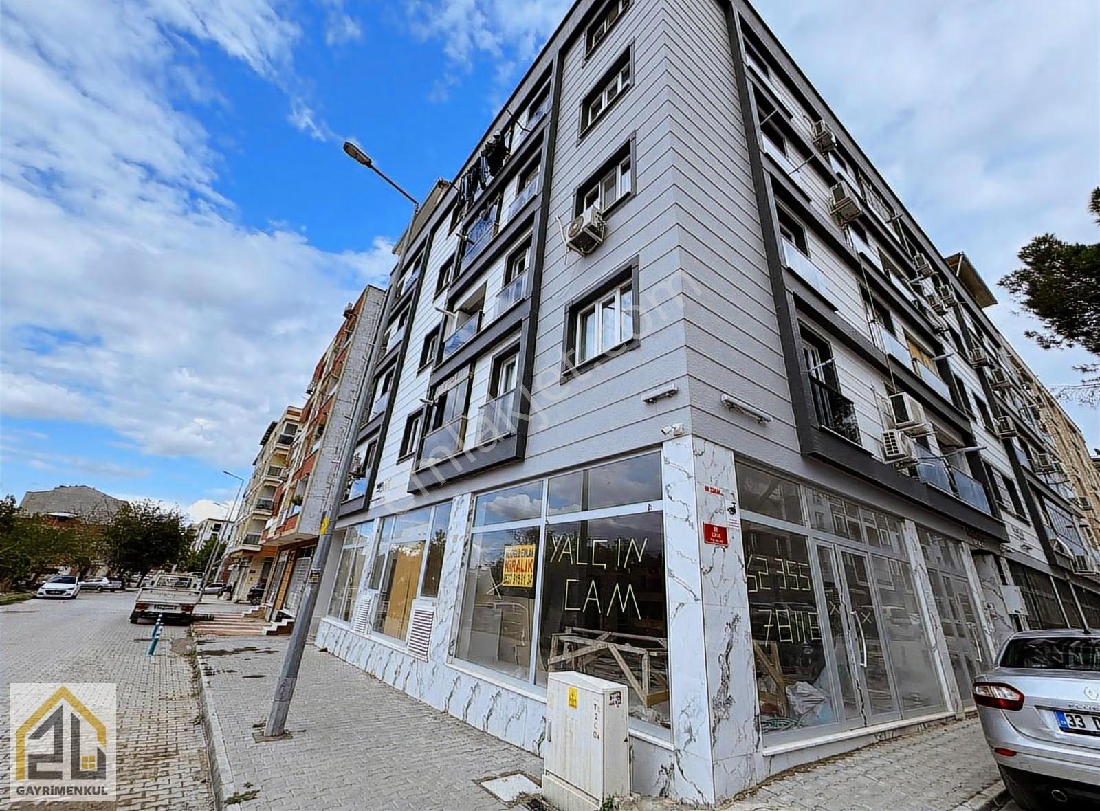 Zu Gayrimenkul Den Muradiye De 3+1 Kapalı Mutfak Arakat Daire