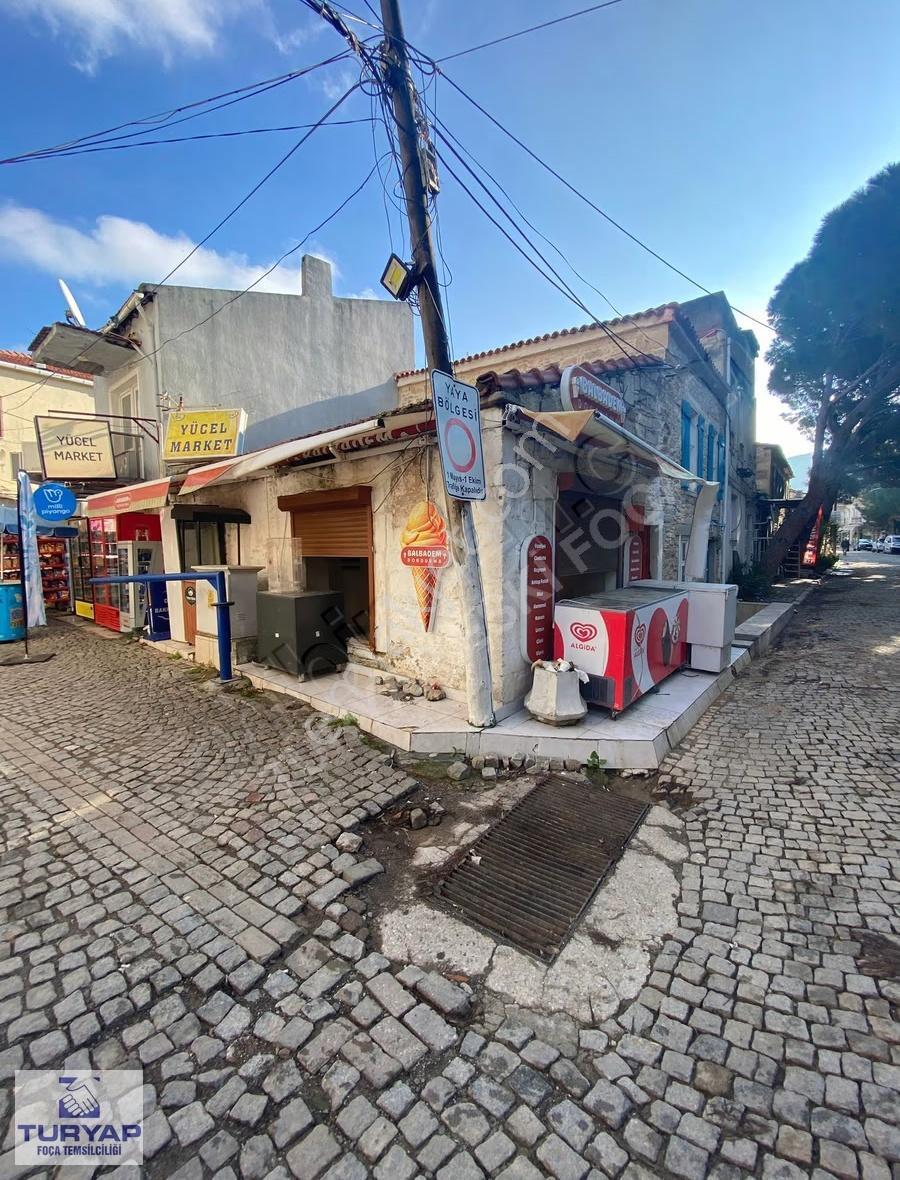 Turyap'tan Yeni Foça'da Satılık Cadde Üzeri Köşe İşyeri