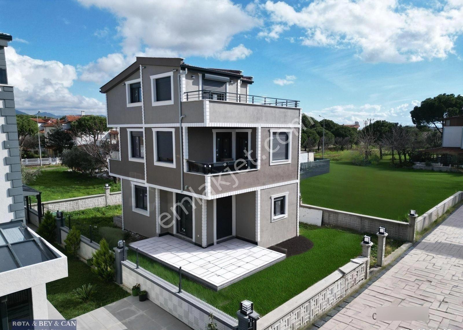 Rota'dan | Altınova İskele'de | Müstakil Bahçeli | 5+1 Villa