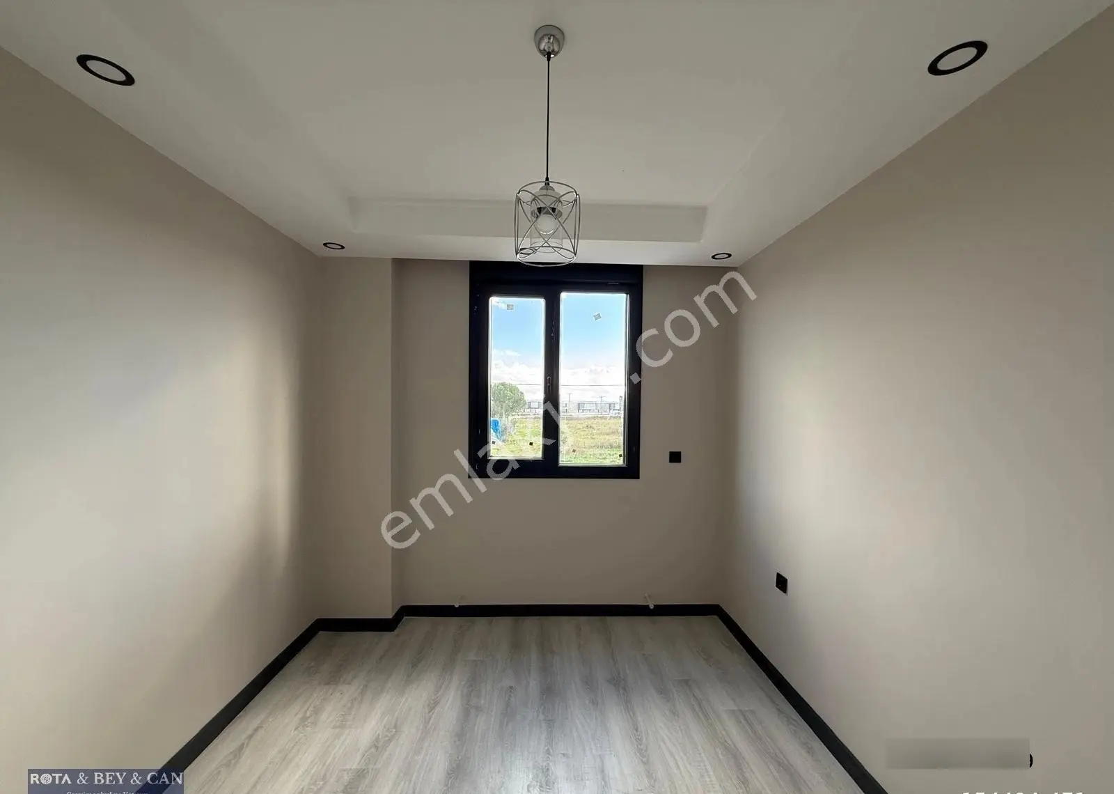Rota'dan | Mükemmel Konumda | Yola Cepheli | Geniş Bahçeli Villa - Görsel 3