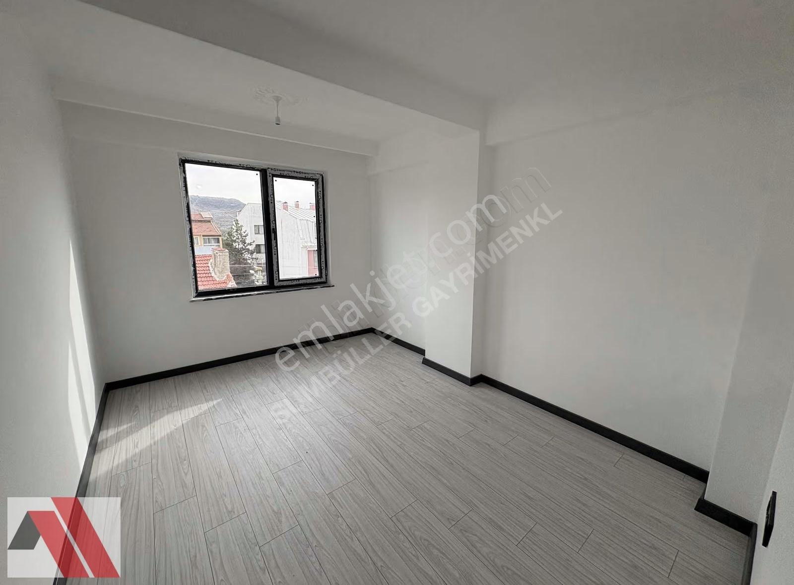 Sümbüller'den İskanlı Ebeveyn Banyolu Y. Isıtmalı Lüx 3+1 Daire - Görsel 12