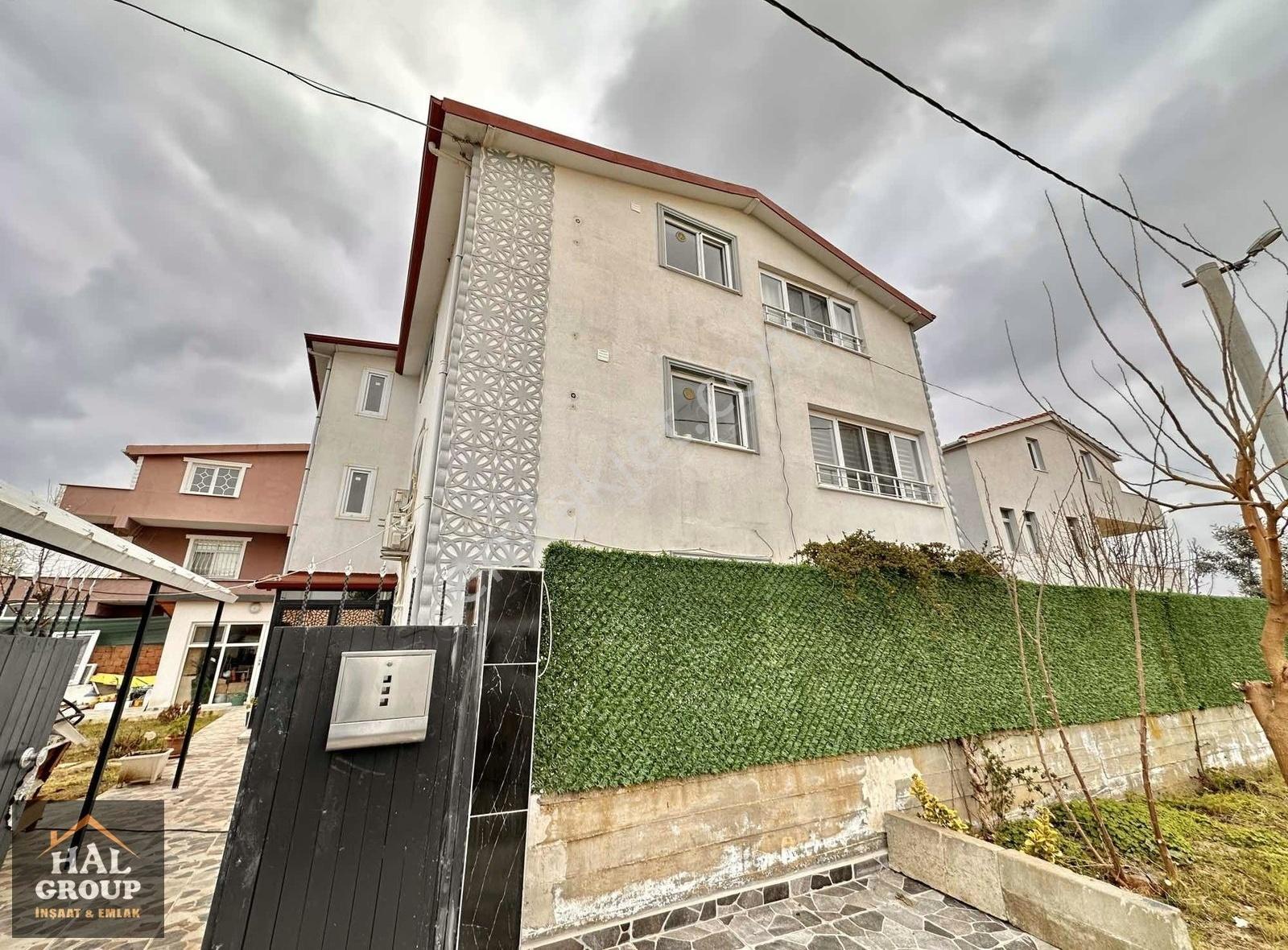Aile Yaşamına Uygun Müstakil Villada Geniş Bahçede Yaşam Fırsatı - Görsel 5