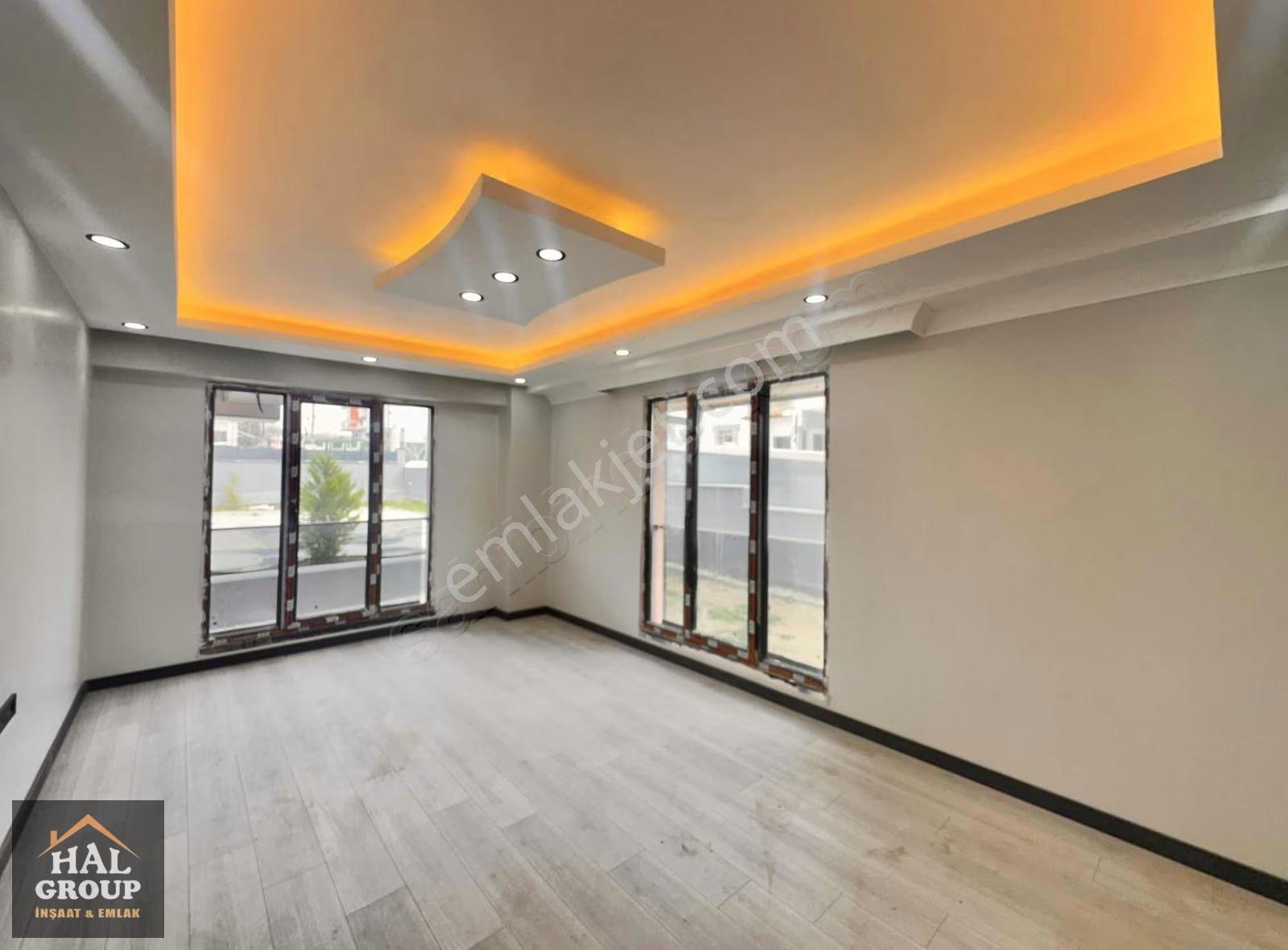 Havuzlu Güvenlikli Site İçerisinde Giriş Kat 2+1 Sıfır Daire - Görsel 13