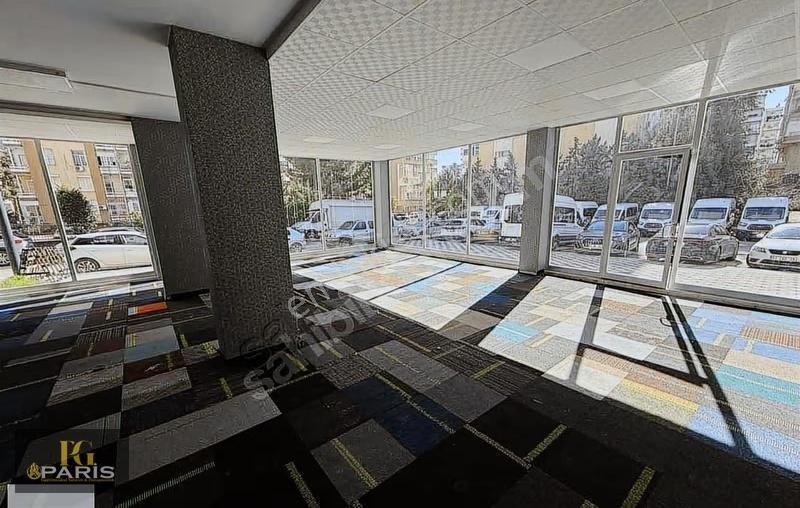 Paris'ten Muhteşem Lokasyon Her İşkoluna Uygun Satılık İşyeri - Görsel 6