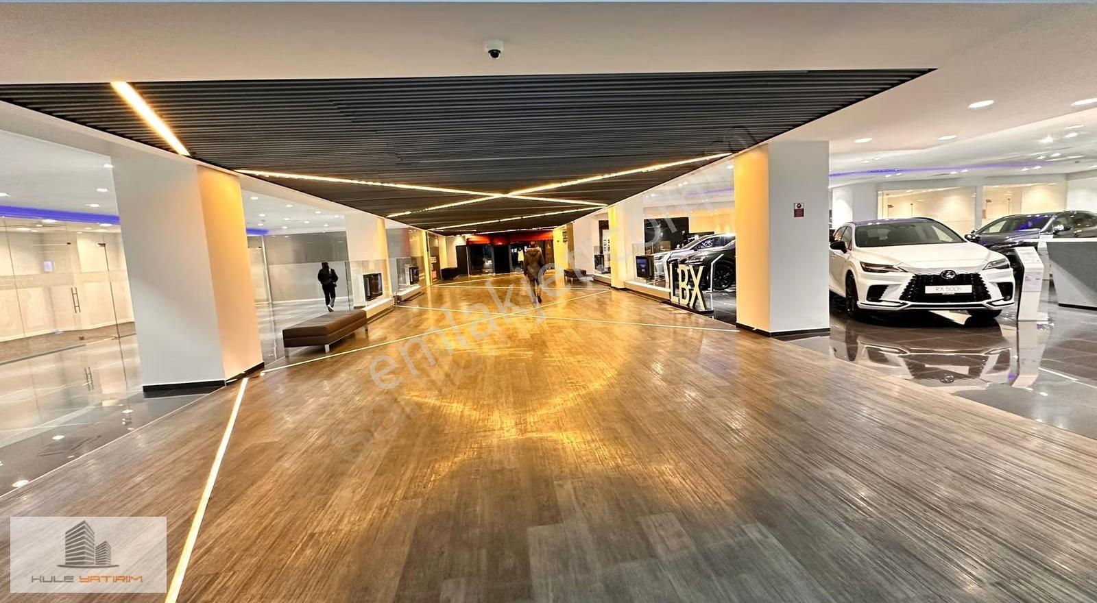 Süzer Plazada 302 M2 Teras Kullanımlı Showrooma Uygun Ofis - Görsel 18