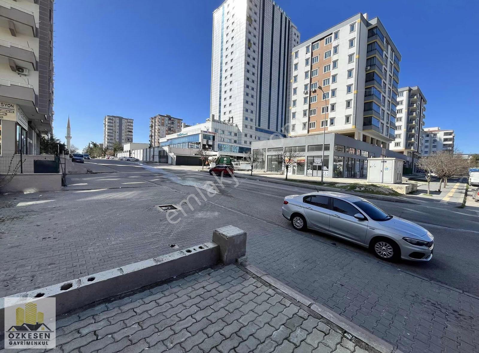 Özkesen Gayrimenkul'den Kiralık Dükkan - Görsel 2