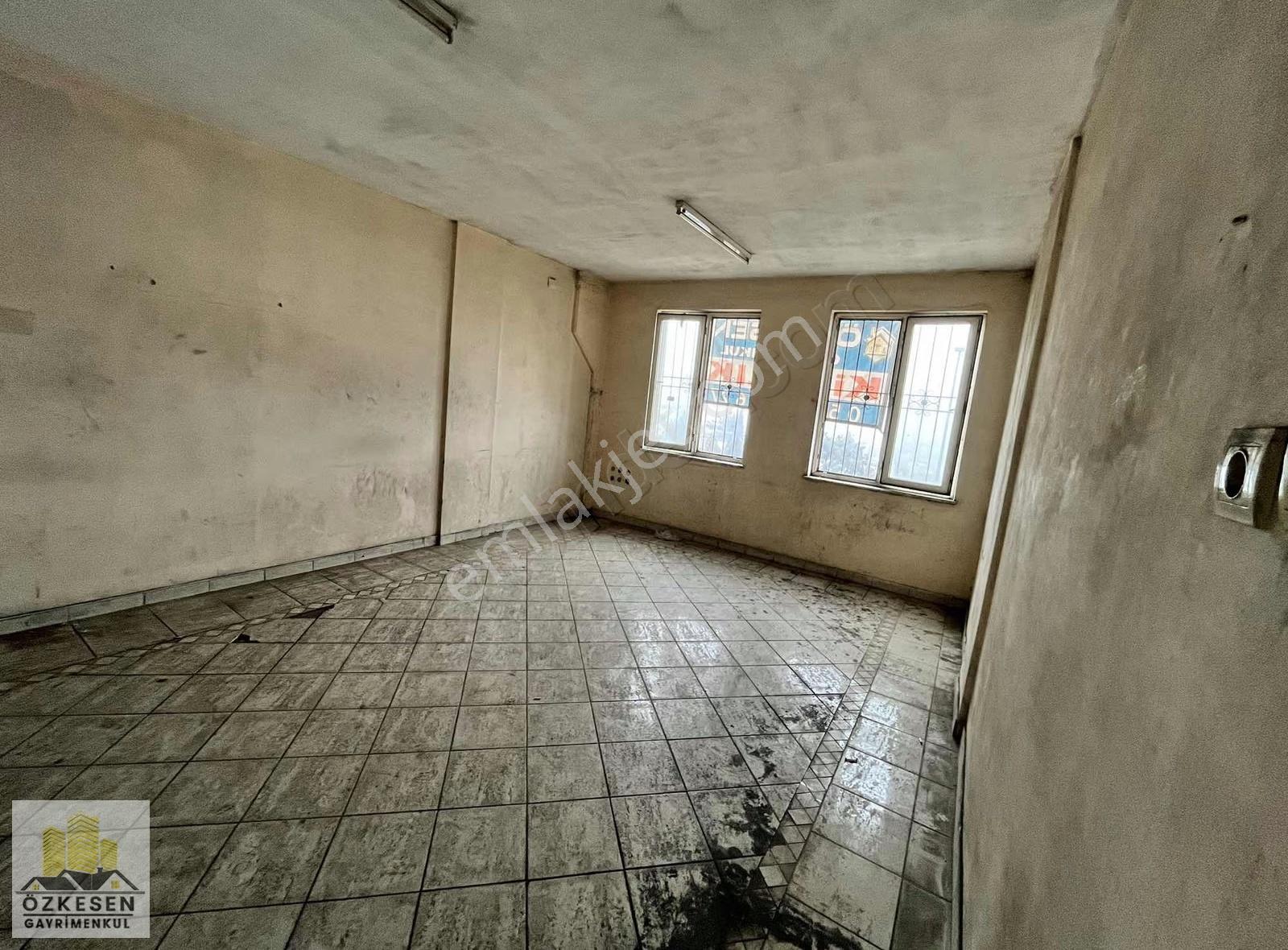 Özkesen Gayrimenkul'den Fıstıkçılar Sit'de Kiralık Dükkan. - Görsel 14