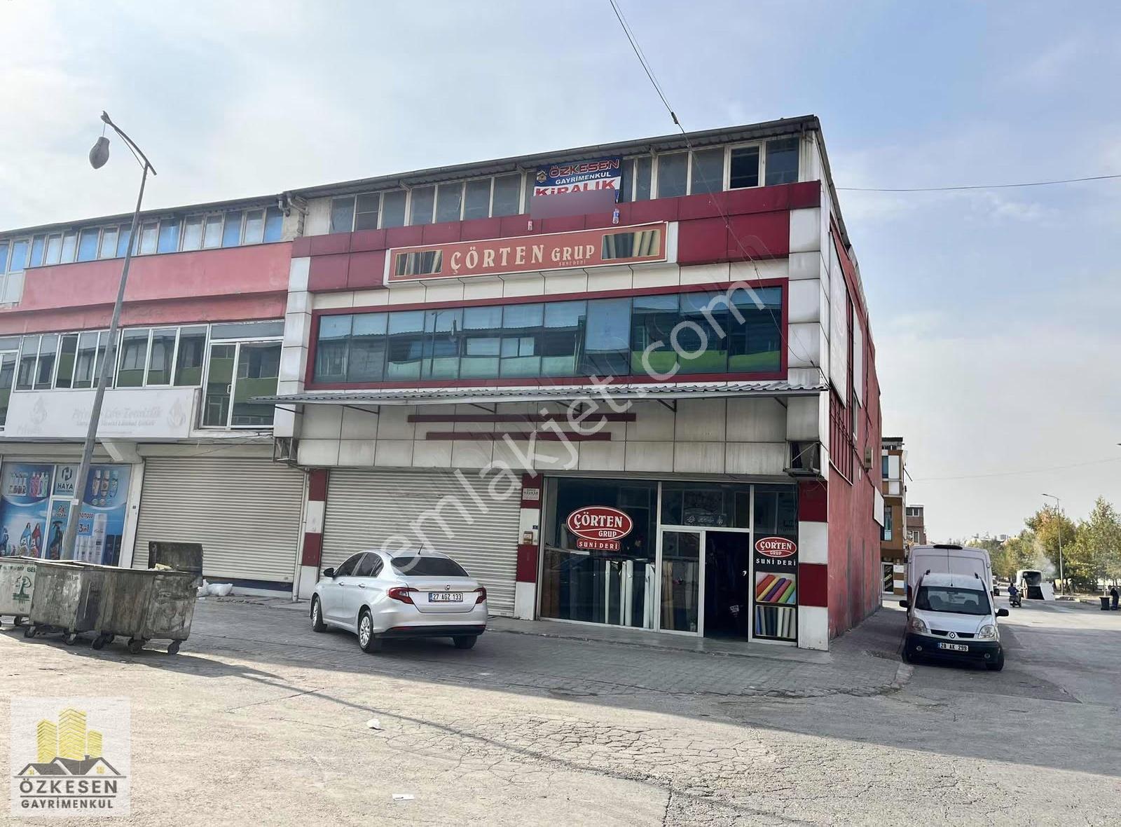 Özkesen Gayrimenkul'den Sayacılar Sit'de 150'lik Köşebaşı Dükkan - Görsel 13