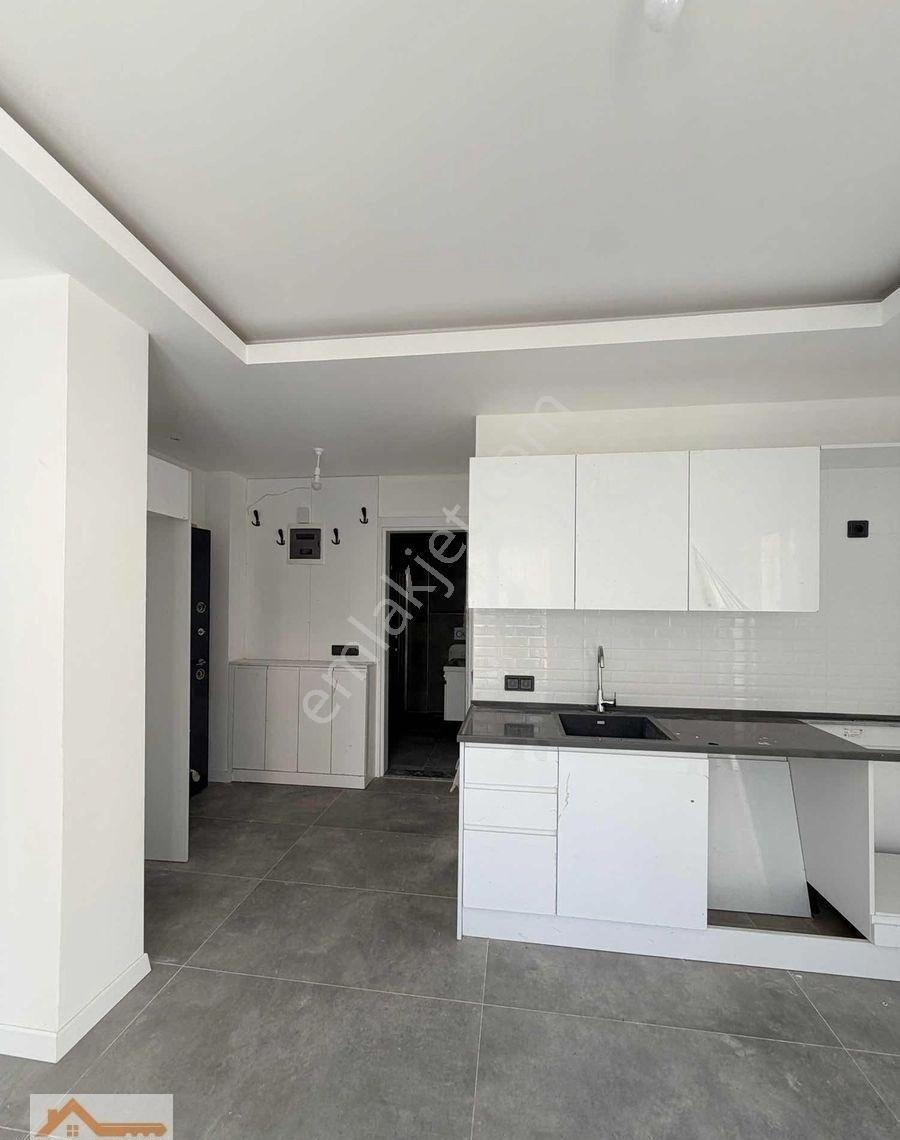 Kuşadası Merkezde Satılık 2+1 Daire - Görsel 16