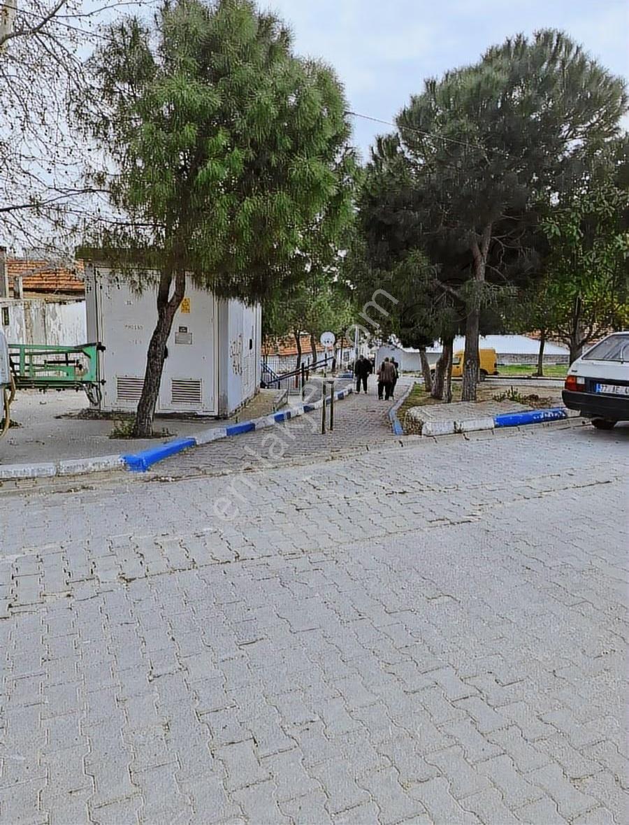 Foça Gerenköyde Acil Satılık Köy Evi - Görsel 17