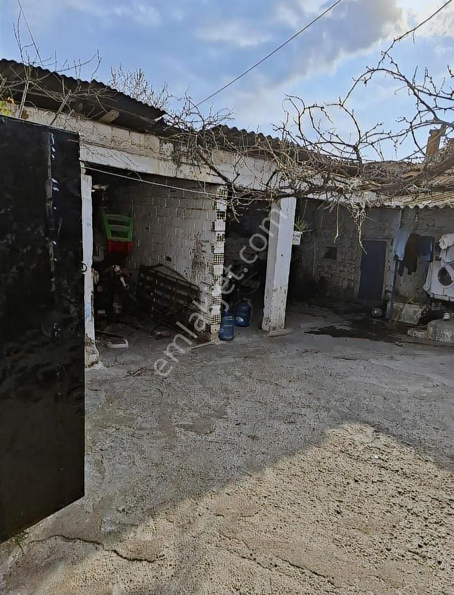 Foça Gerenköyde Acil Satılık Köy Evi - Görsel 14