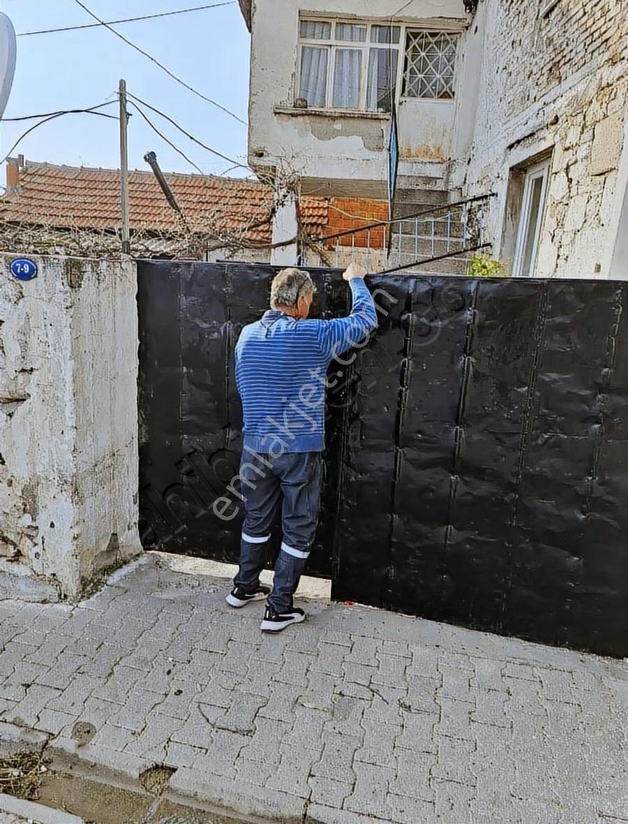 Foça Gerenköyde Acil Satılık Köy Evi - Görsel 25
