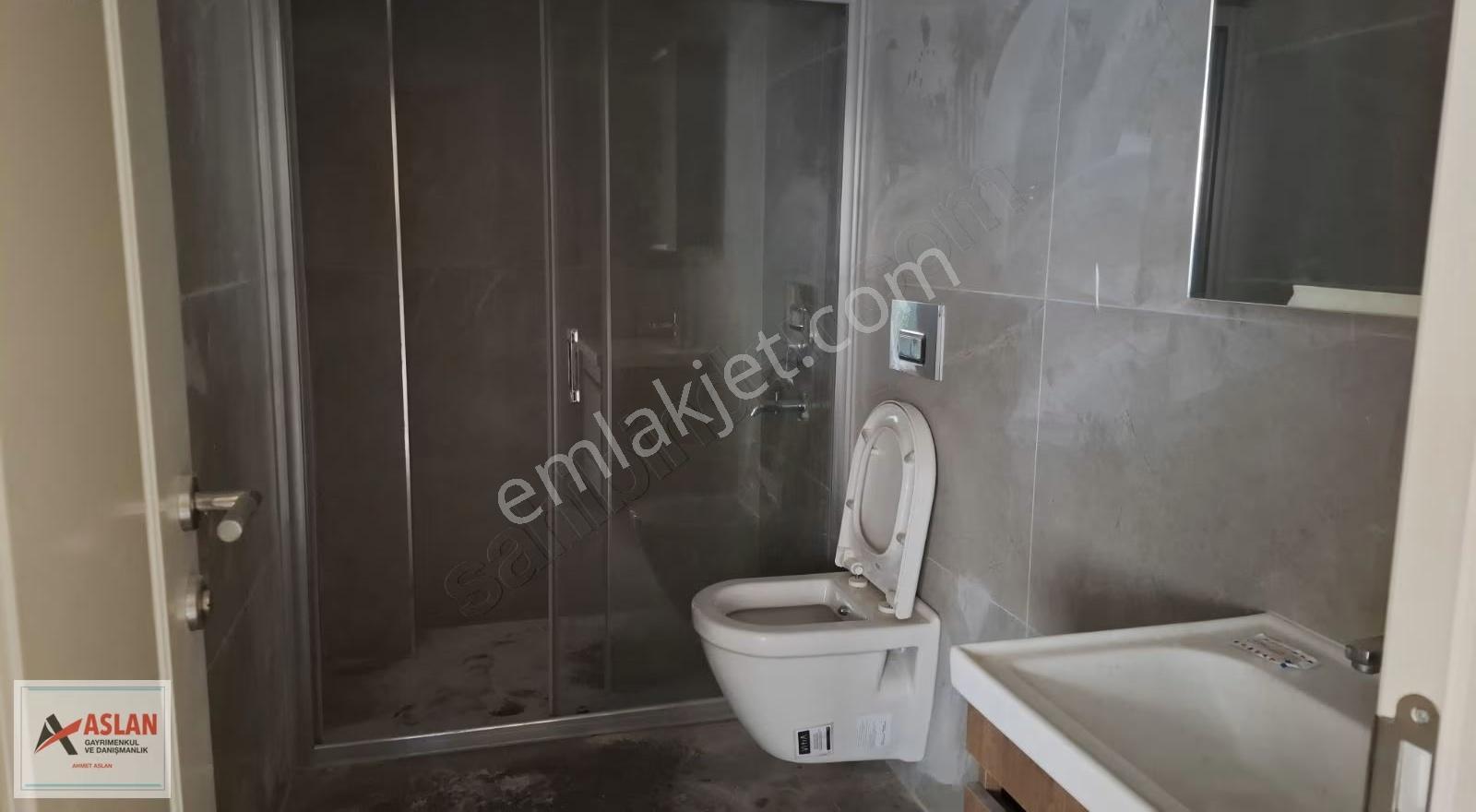 Çengelköy Bahçelievler Mah. 2.5+1/100 M2 Bahçe Katı Daire - Görsel 2