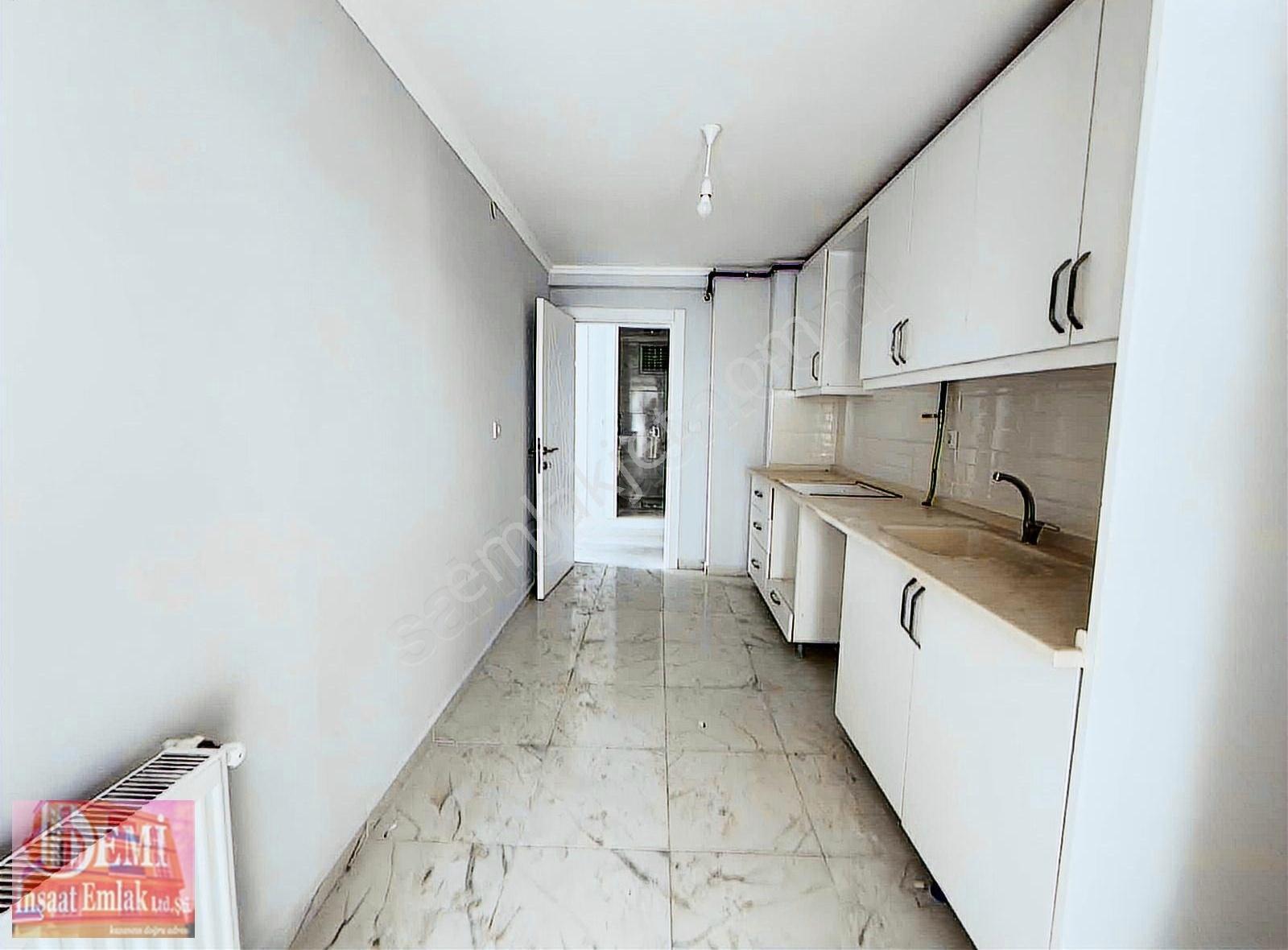 8.katlı Bölgesi Geniş Balkonlu 3+1 Site İçi Hazır Satılık Daire - Görsel 11