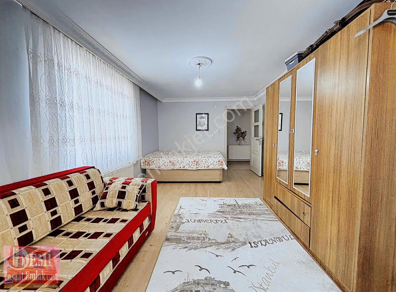 Anacaddeye Yakın 200mt2 Kullanışlı Çift Girişli 4+1 Dublex Daire - Görsel 3