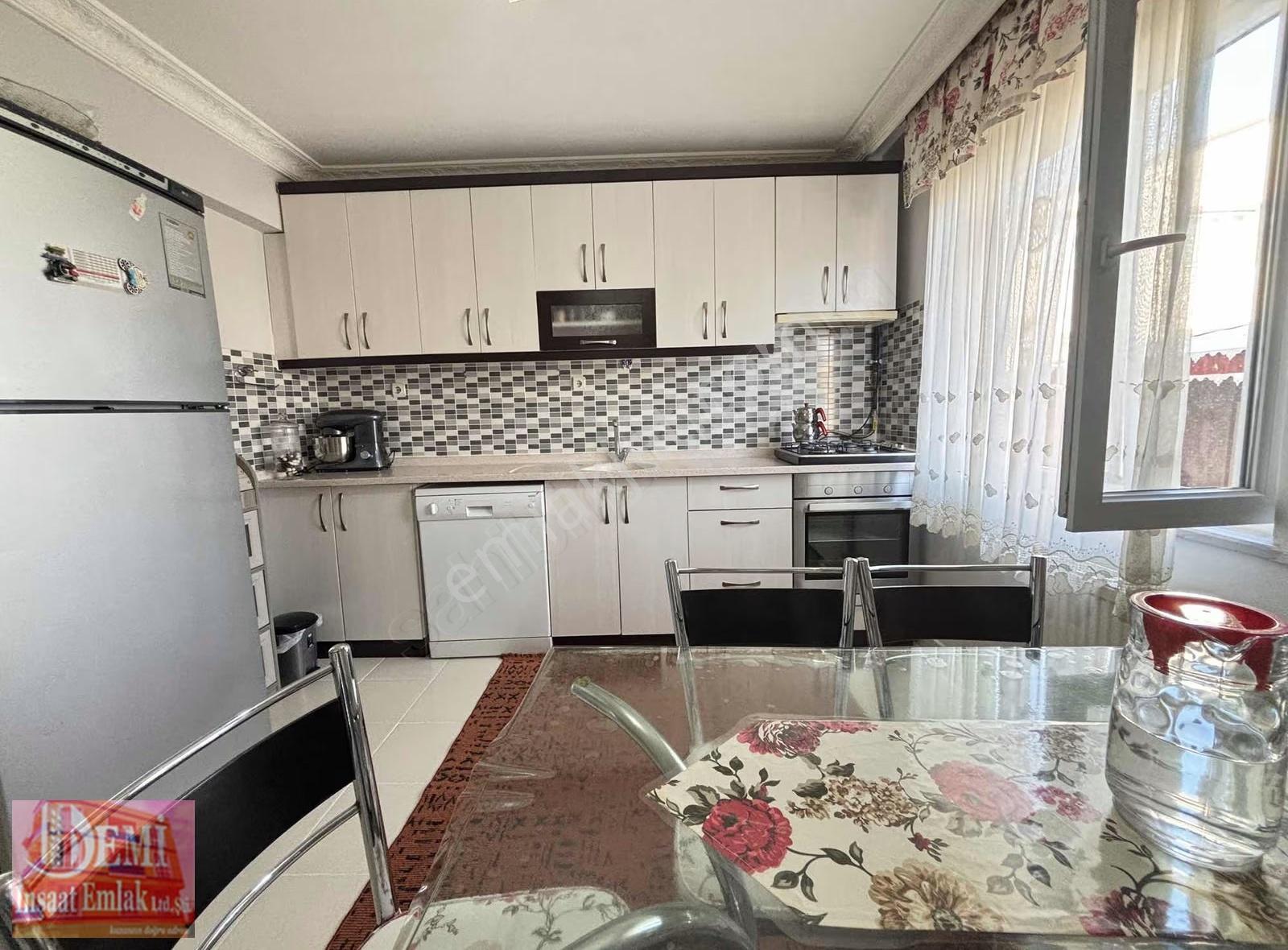 Anacaddeye Yakın 200mt2 Kullanışlı Çift Girişli 4+1 Dublex Daire - Görsel 15