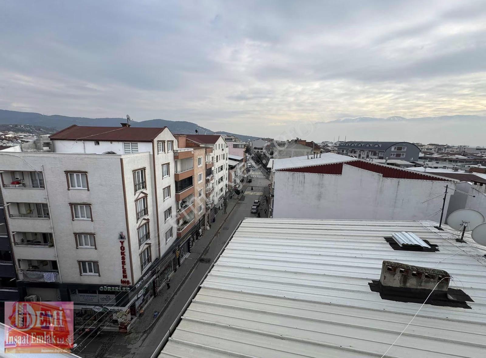 Cumhuriyet Mahallesinde Cadde Üzerinde 5+1 Dubleks Daire - Görsel 18