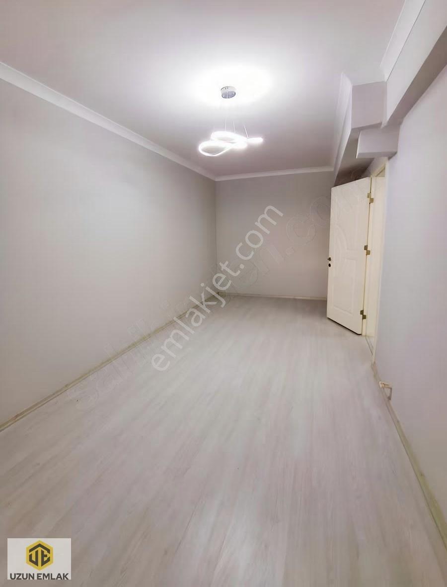 Uzun Emlak'tan Muradiye Merkezde Site İçerisinde Daire - Görsel 9