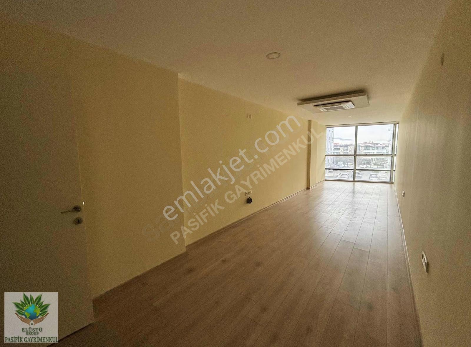 Pasifikten Menderes Soylubey Plazada Kiralık 1+1 Ön Cephe Ofis - Görsel 5