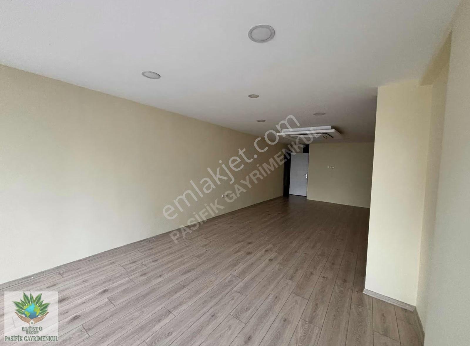 Pasifikten Menderes Soylubey Plazada Kiralık 1+1 Ön Cephe Ofis - Görsel 11
