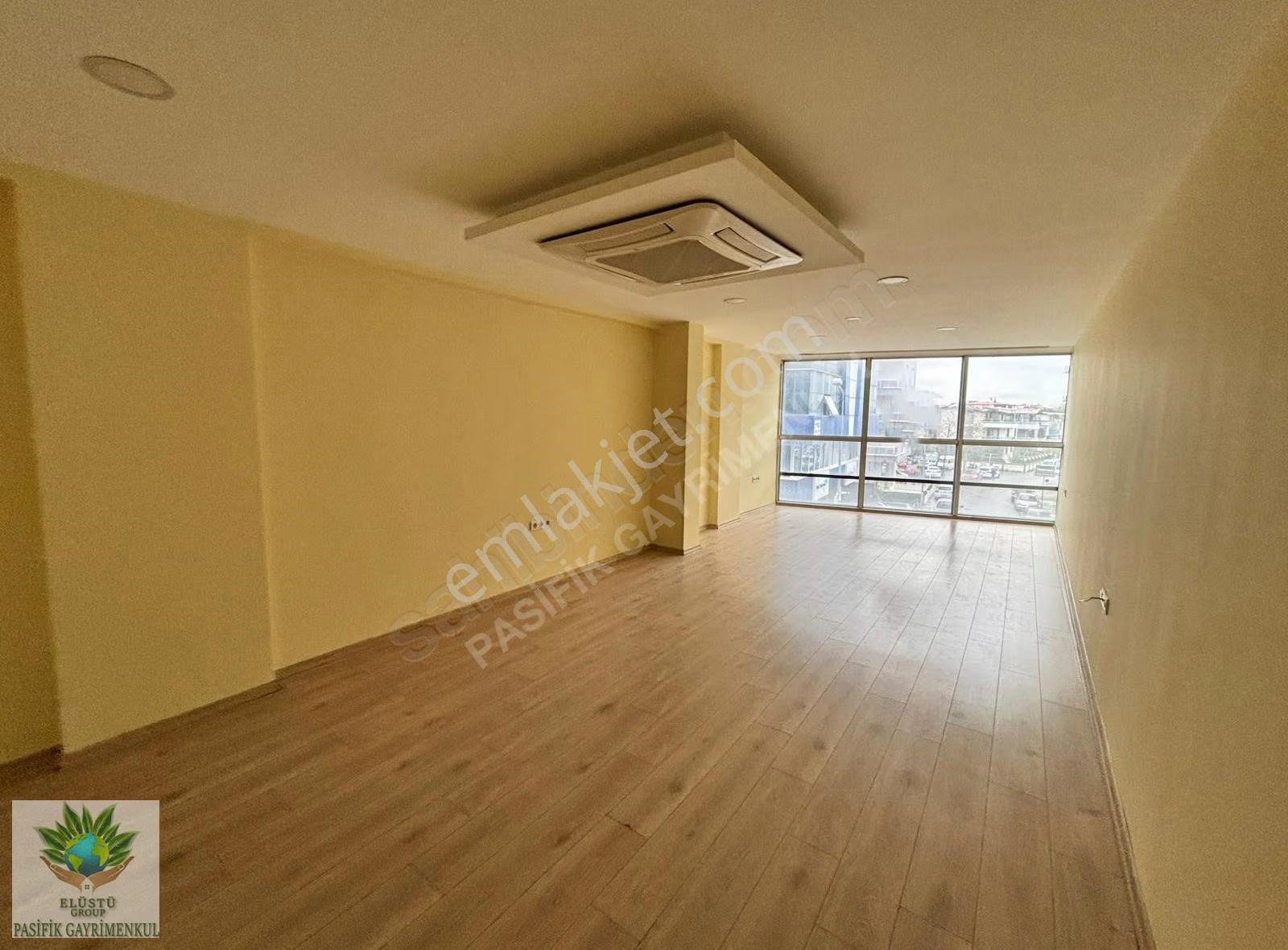 Pasifikten Menderes Soylubey Plazada Kiralık 1+1 Ön Cephe Ofis - Görsel 2