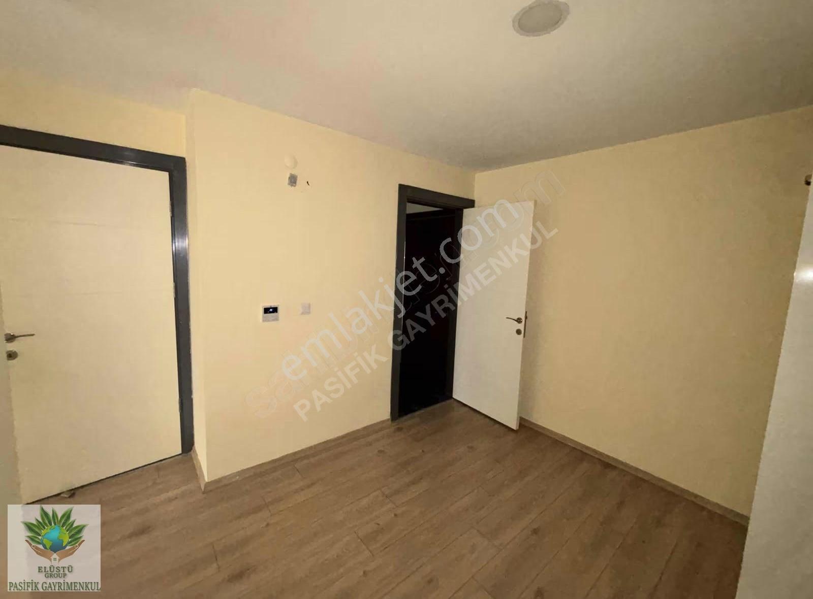 Pasifikten Menderes Soylubey Plazada Kiralık 1+1 Ön Cephe Ofis - Görsel 15