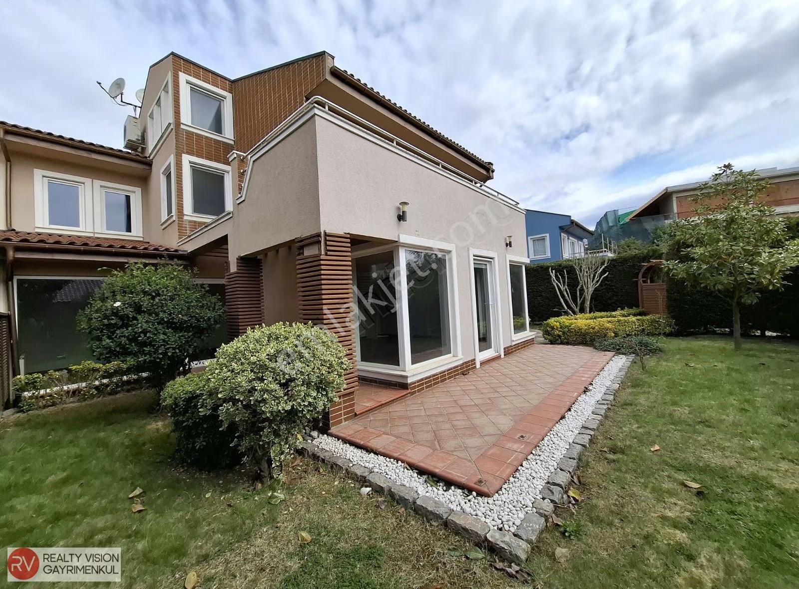 -çekmeköy'de Bahçeli, Kapalı Otoparklı, 5+1 Satılık Boş Villa- - Görsel 24