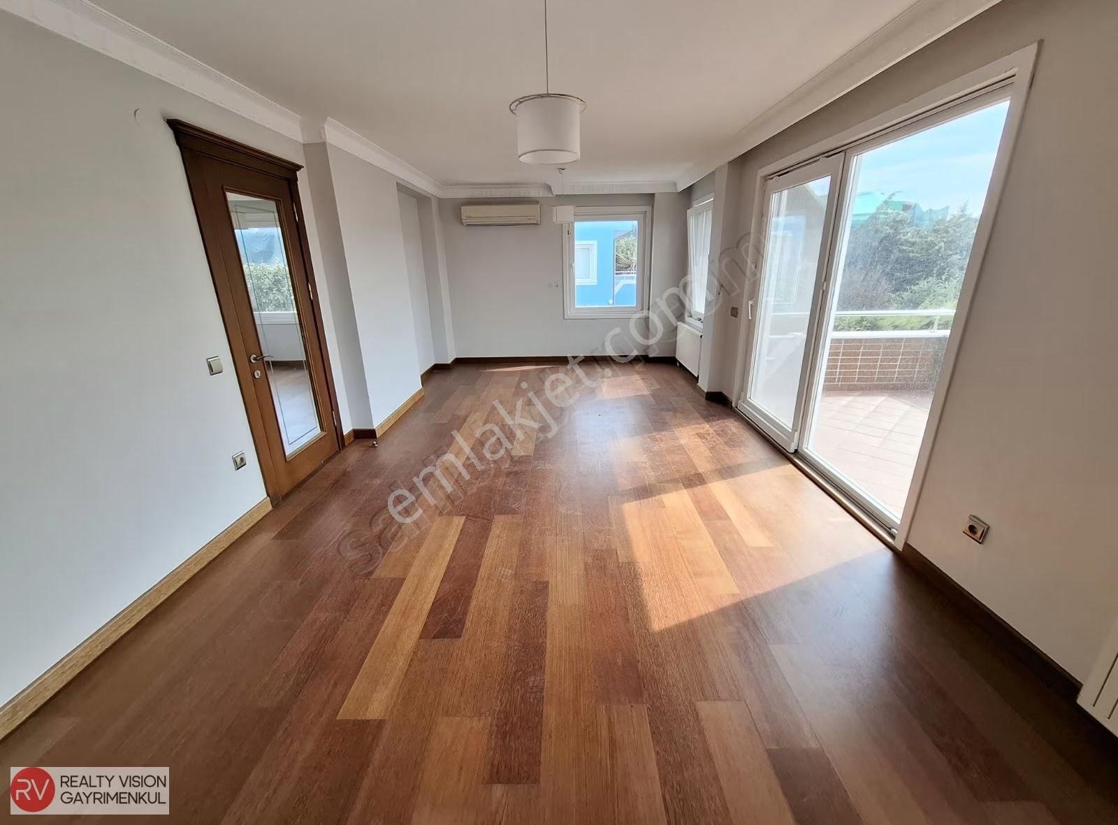 -çekmeköy'de Bahçeli, Kapalı Otoparklı, 5+1 Satılık Boş Villa- - Görsel 4