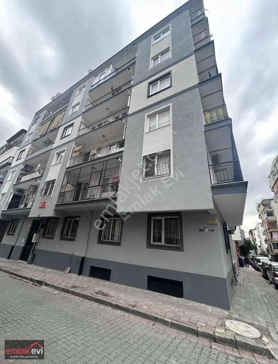 Emlak Evi'nden Meşrutiyet De Kombili Asansörlü 3+1 Satılık Daire