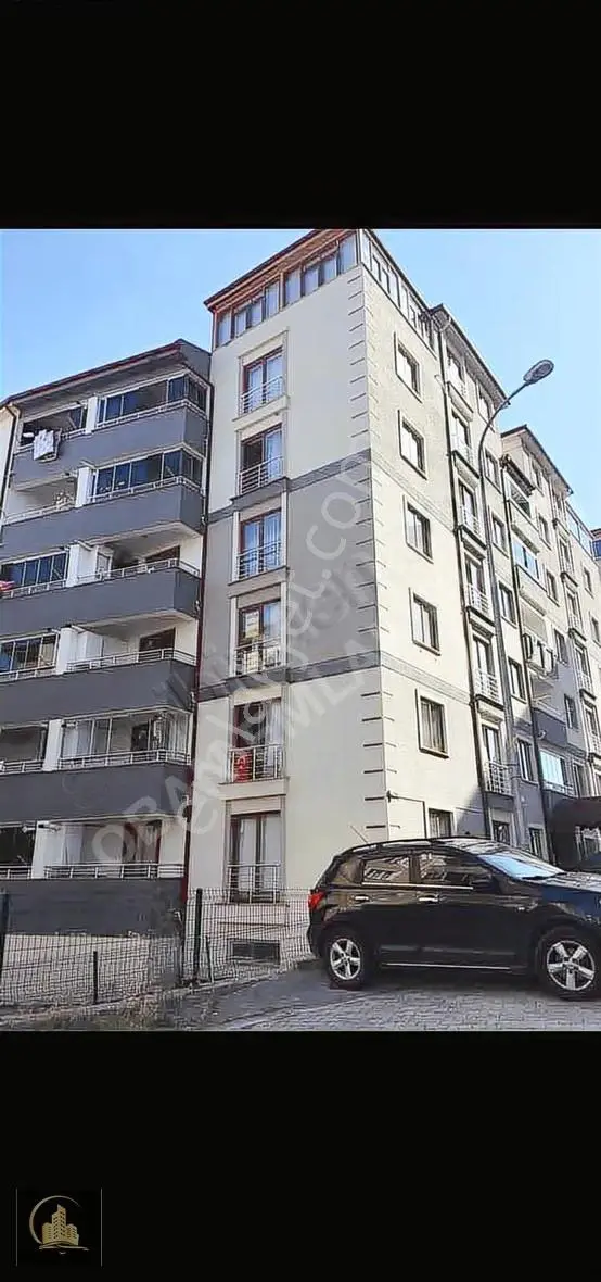 Bç Emlaktan Bahçelievler De Satılık 3+1