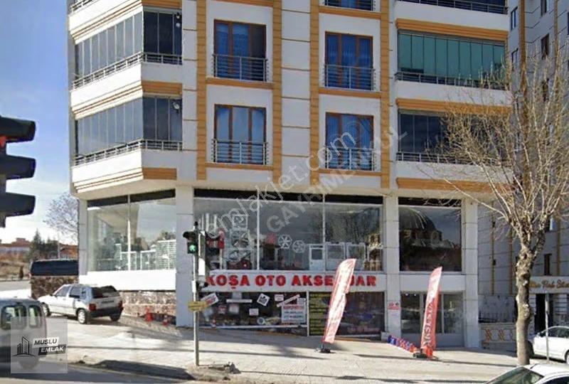 Gülabibey Sanayi Işıklarında Satılık Dükkan