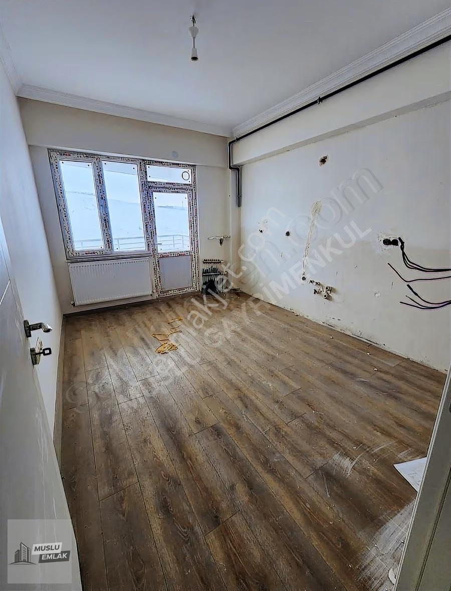 Muslu Gym-ekin Cadde Üstü Manzaralı 3+1 Arakat Sıfır Daire - Görsel 4
