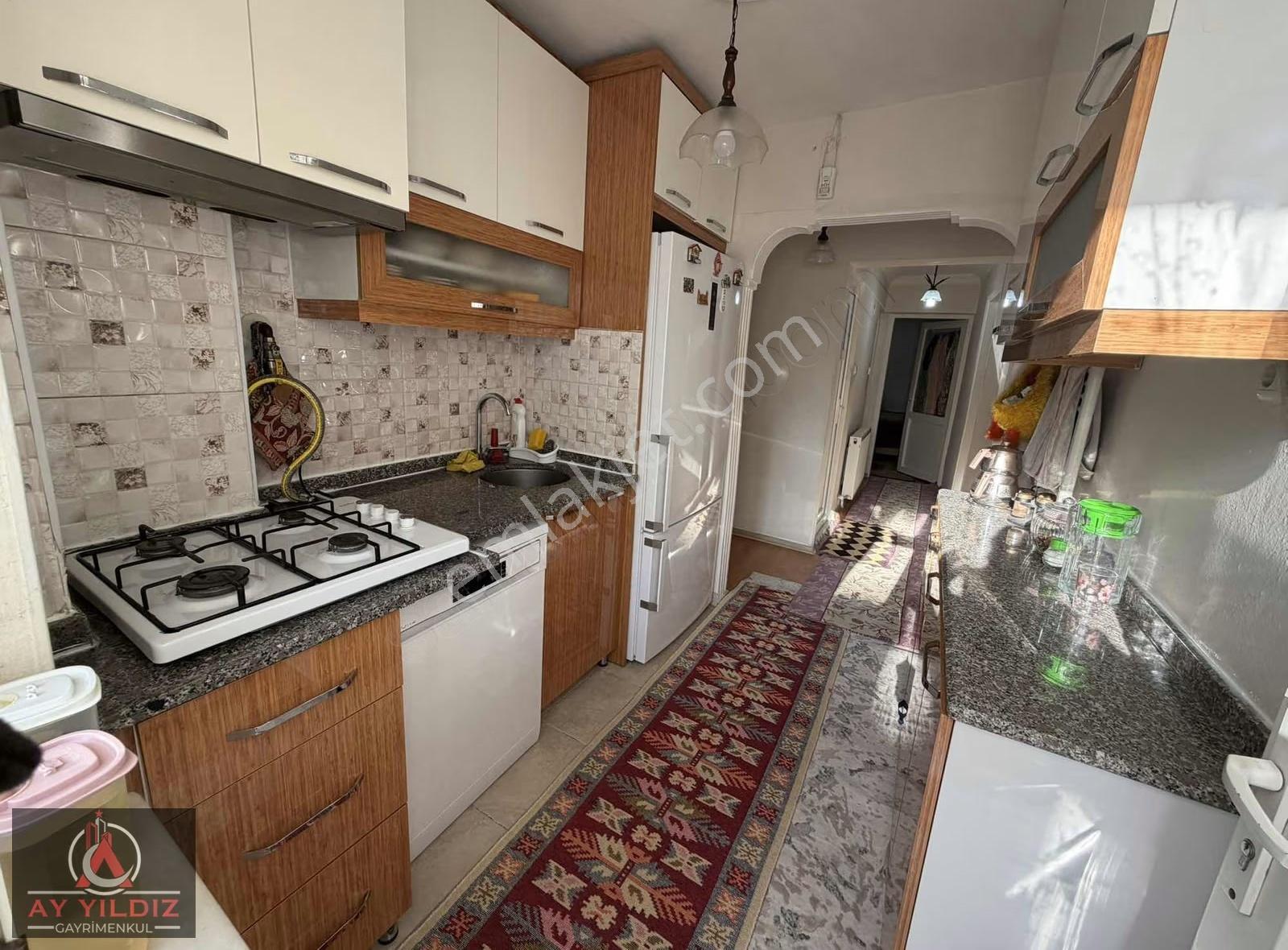 Manisa Merkezefendi Mah Satılık 2+1 Arakat Özellikli Daire