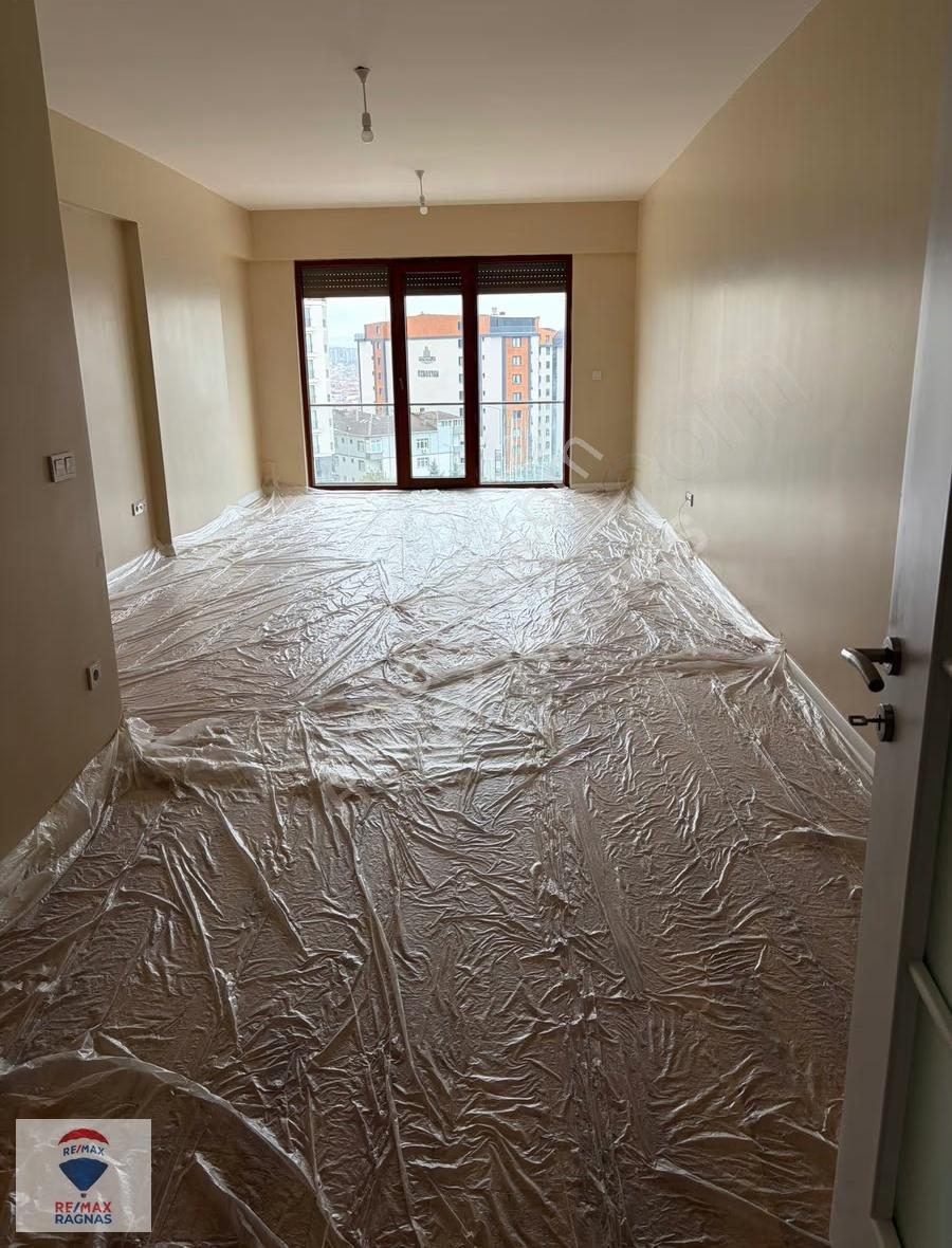 Pendik Captain Hill Residence'ta Satılık 3+1 Tripleks - Görsel 13