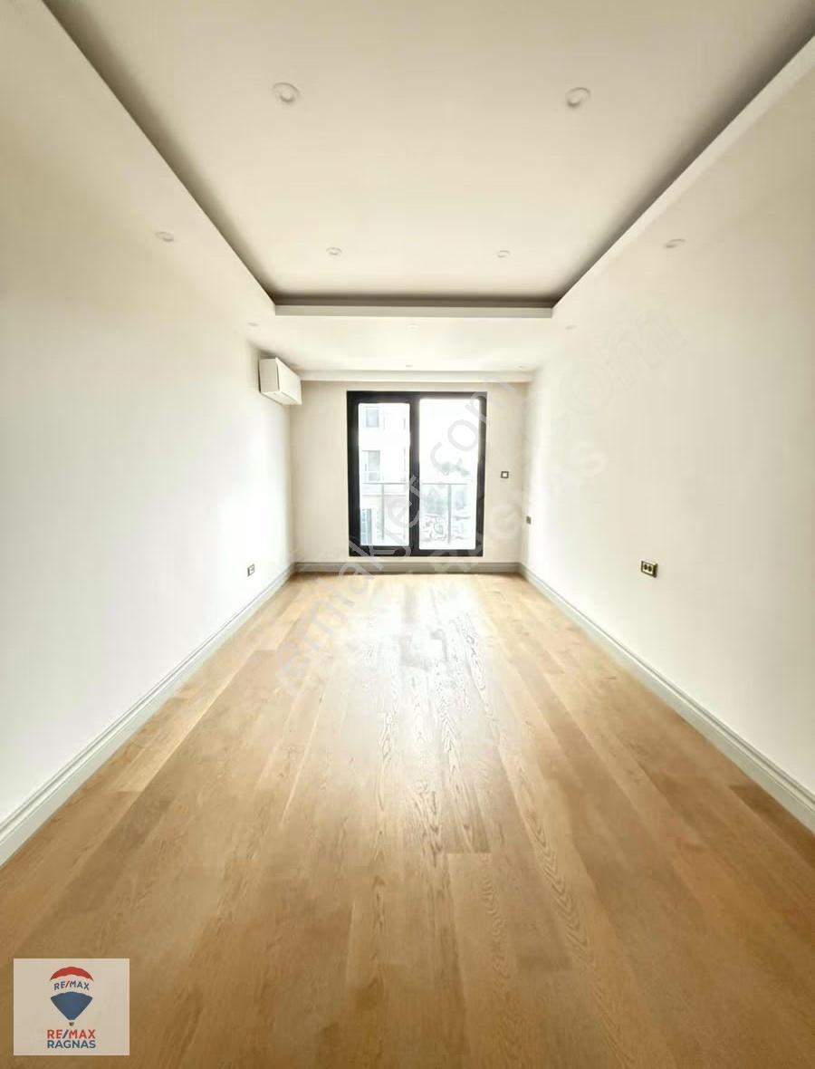 İstova Green Sitesinde 148m2 2+1 Sıfır İçi Özel Yapım Kiralık - Görsel 16