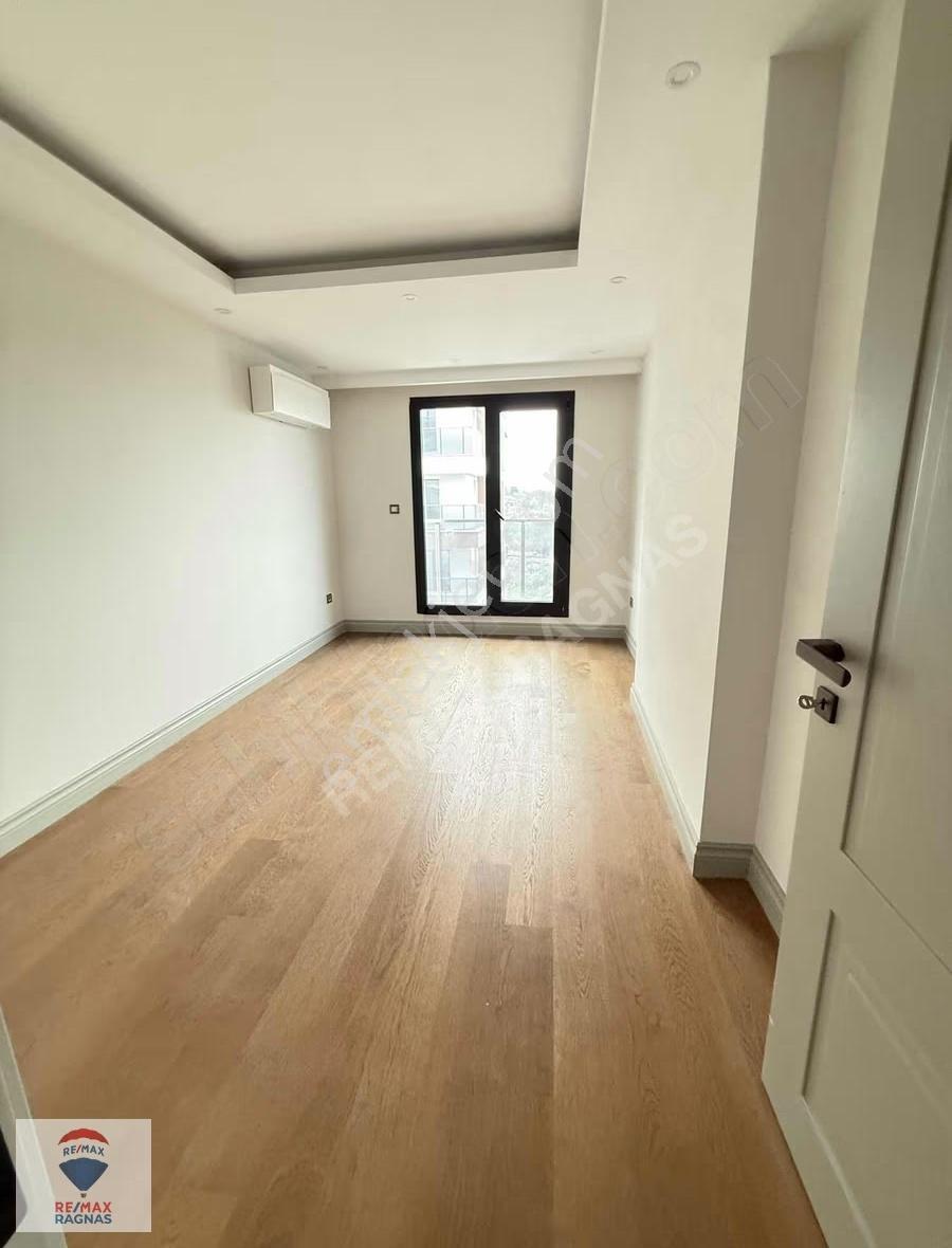 İstova Green Sitesinde 148m2 2+1 Sıfır İçi Özel Yapım Kiralık - Görsel 11