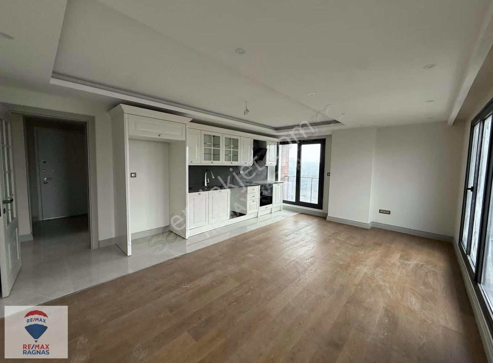 Vadi İstanbul Manzaralı İstova Green Sitesinde 3+1 Lüks Daire - Görsel 13