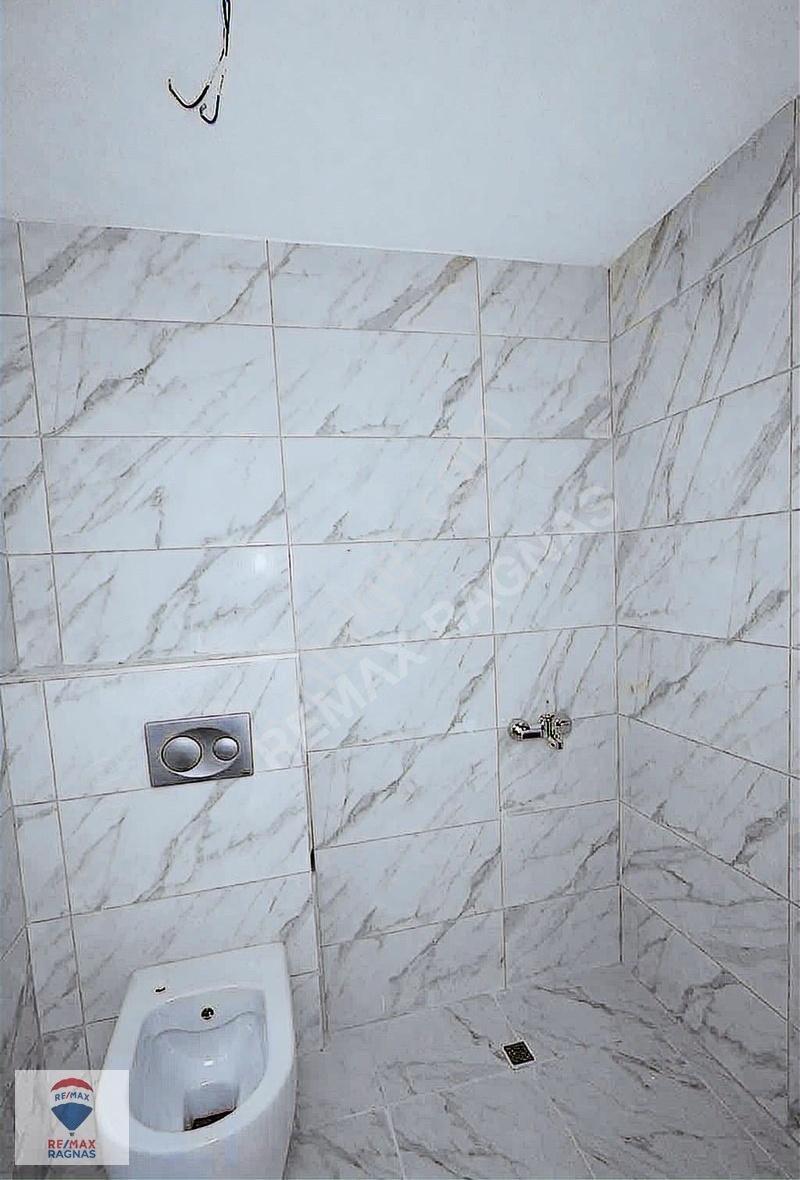 Havuzlu Site İçinde Satılık Teraslı Deblex - Görsel 17