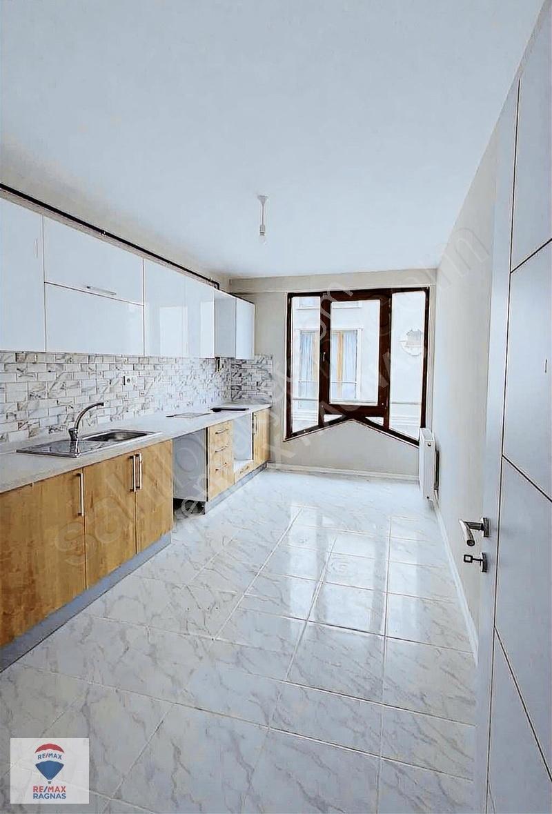 Havuzlu Site İçinde Satılık Teraslı Deblex - Görsel 25