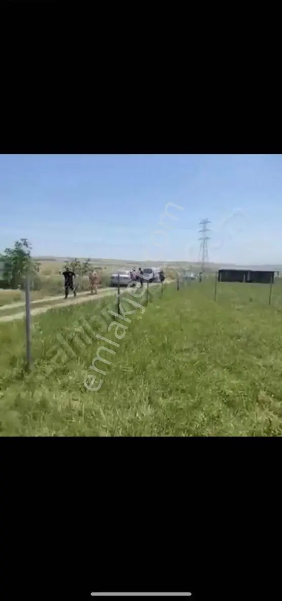Sahibinden Acil Satılık Etrafı Çevrili!!!