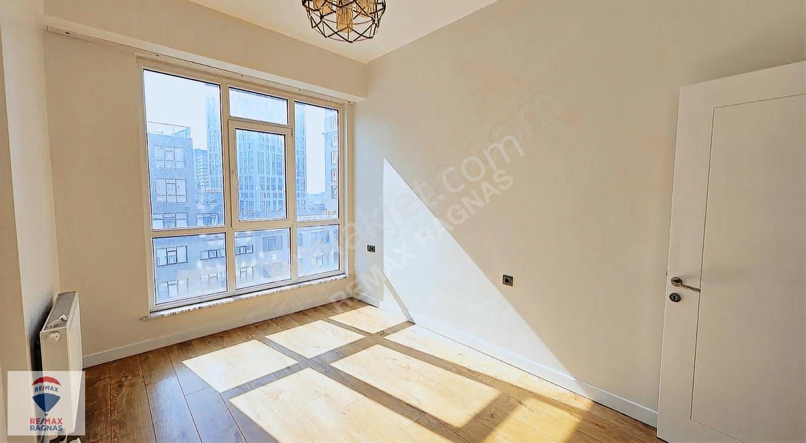 Kadıköy Metrobüse Yakın Site İçinde 1+1 Daire Kiralık - Görsel 9
