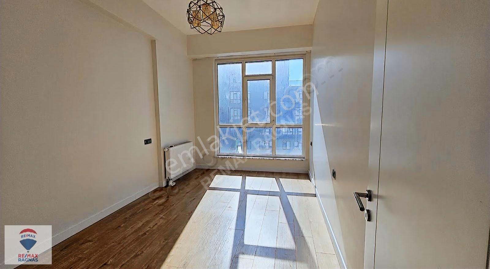 Kadıköy Metrobüse Yakın Site İçinde 1+1 Daire Kiralık - Görsel 7