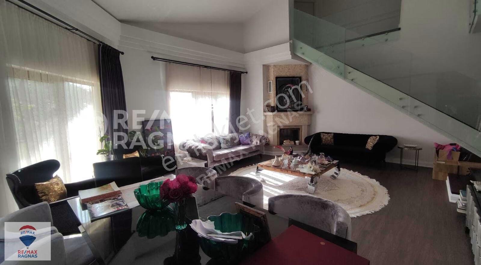 Çekmeköy Reşadiye Manolya Evlerinde 4+1 Satılık Villa Tadilatlı - Görsel 13